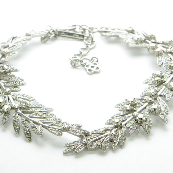 Oscar de la Renta Crystal Necklace - Picture 3 of 7